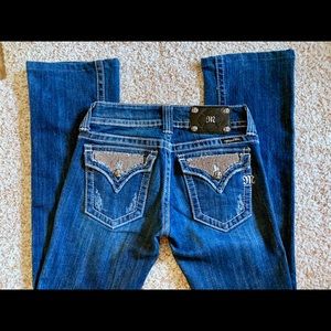 Miss Me Jeans size 26 w/rhinestone embellishments